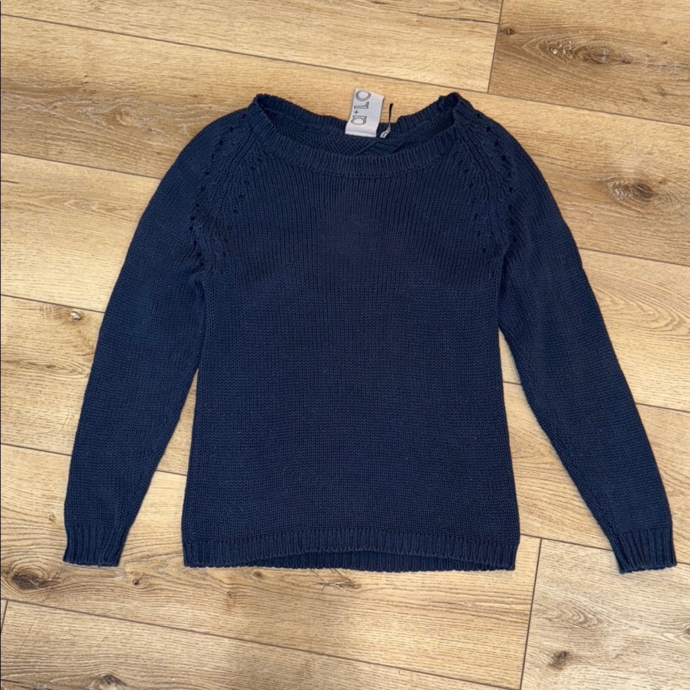 A+ro Sweater